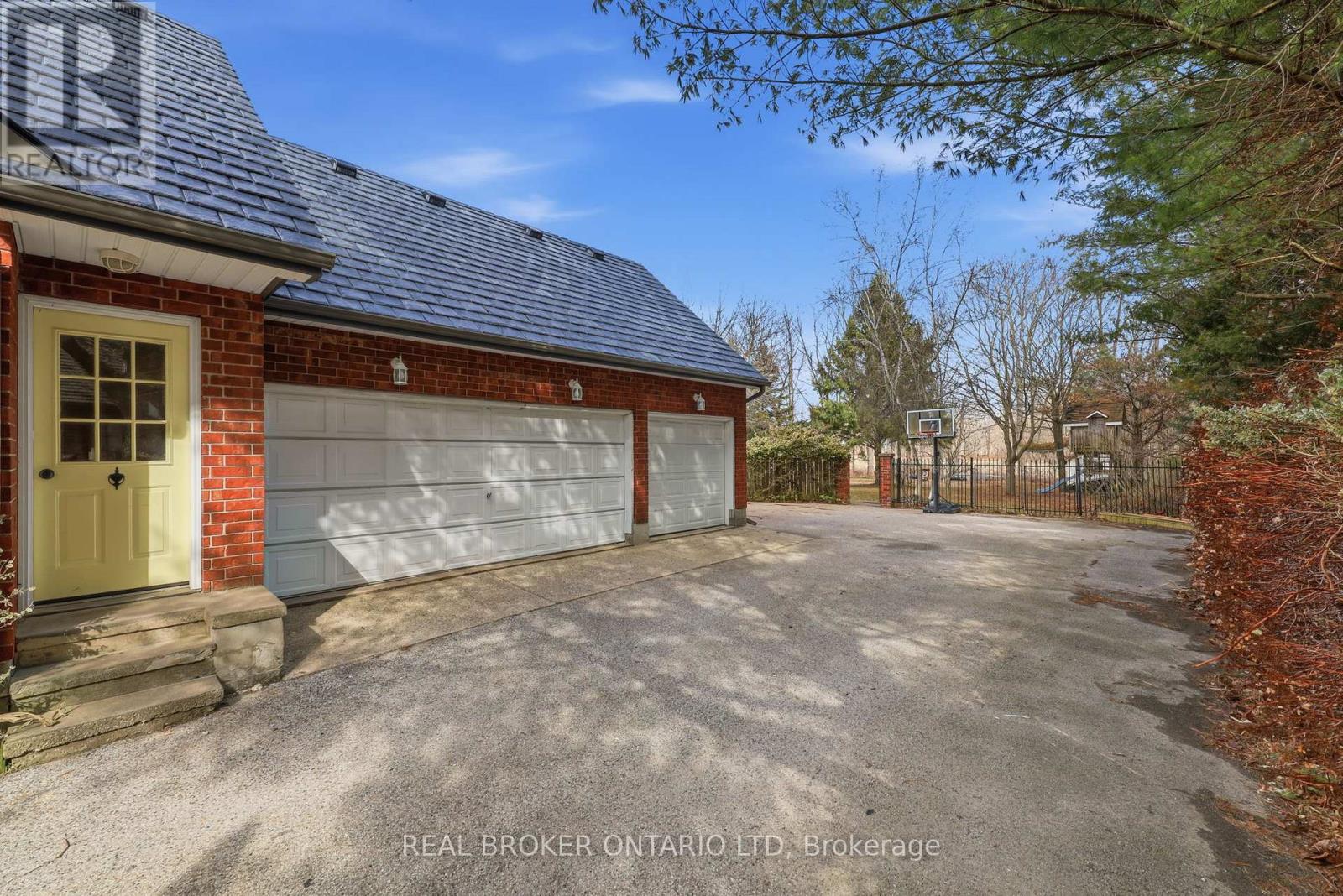 Photo 4 of 50 for 6152 Bostwick Road