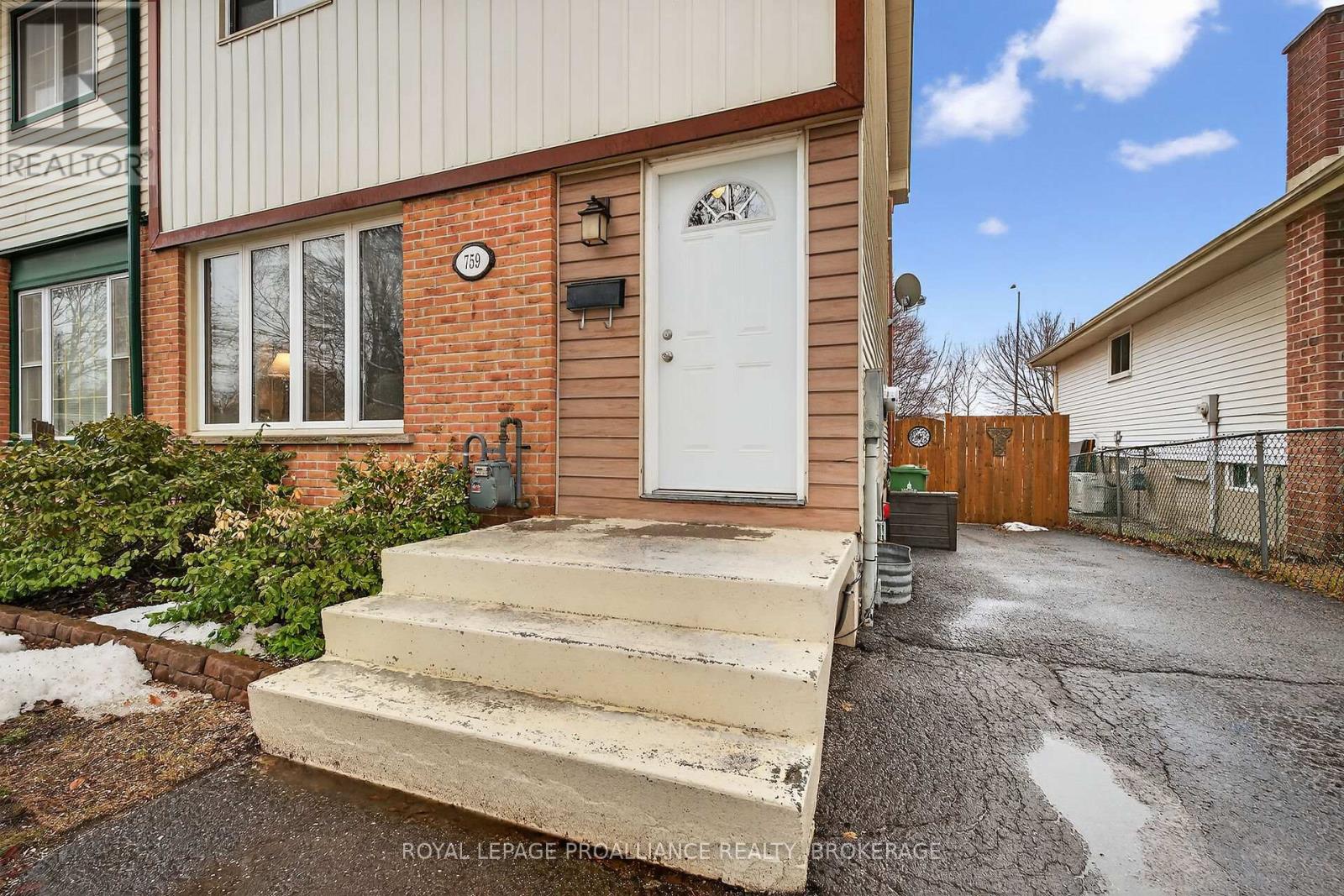 759 Somerset Crescent, Kingston (North Of Taylor-Kidd Blvd), Ontario  K7P 1G3 - Photo 4 - X12881476