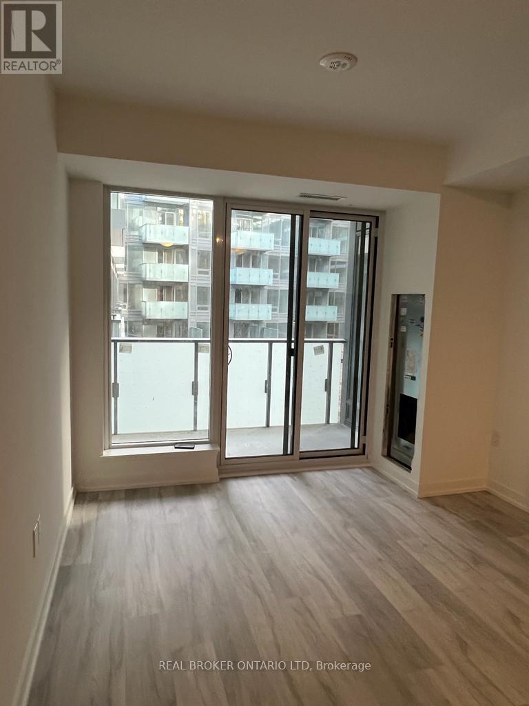 N426 - 7 Golden Lion Heights, Toronto (Newtonbrook East), Ontario  M2M 0C1 - Photo 11 - C12881458