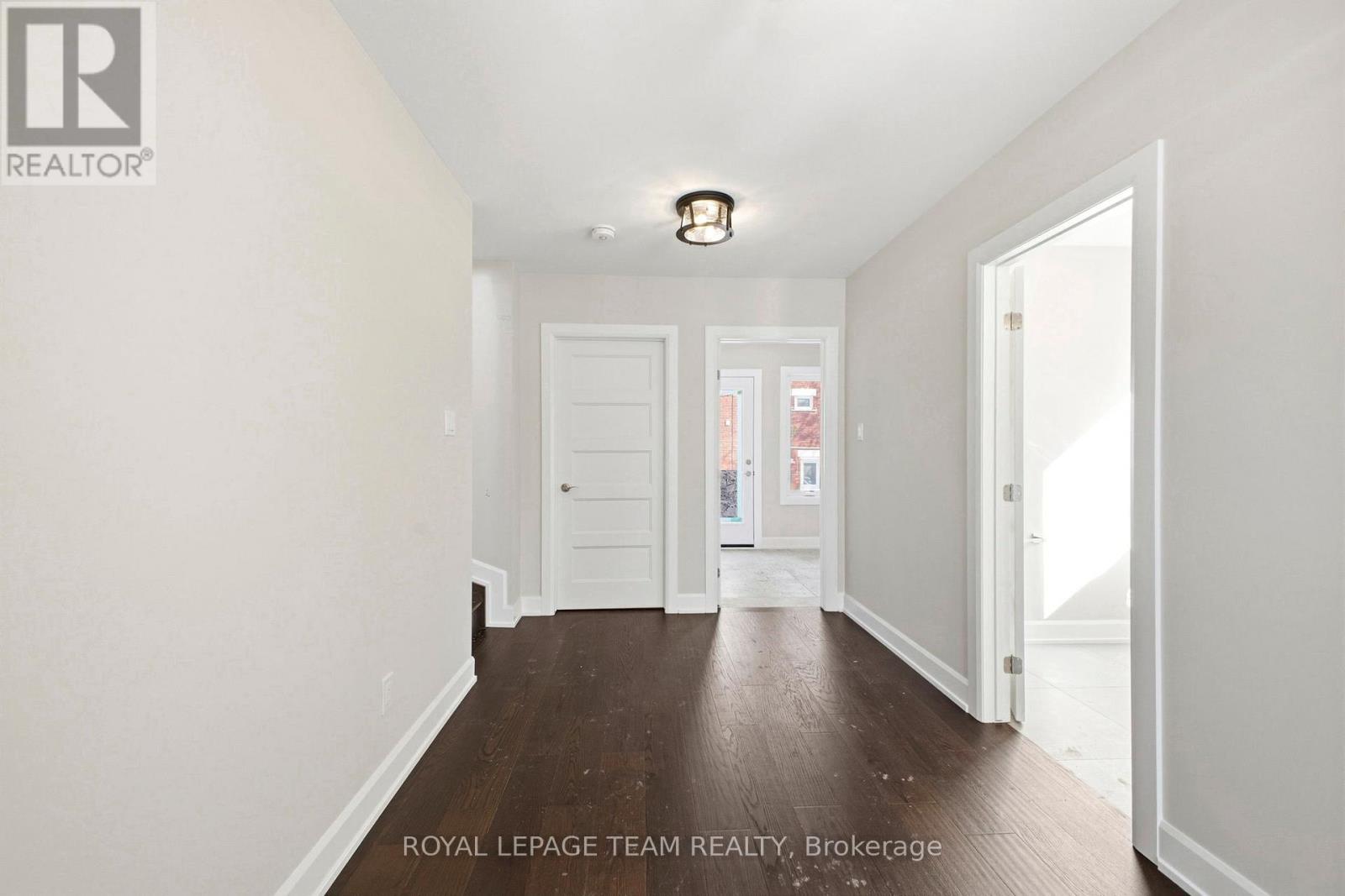 A - 7 Gwynne Avenue, Ottawa, Ontario  K1Y 1X1 - Photo 4 - X12881482