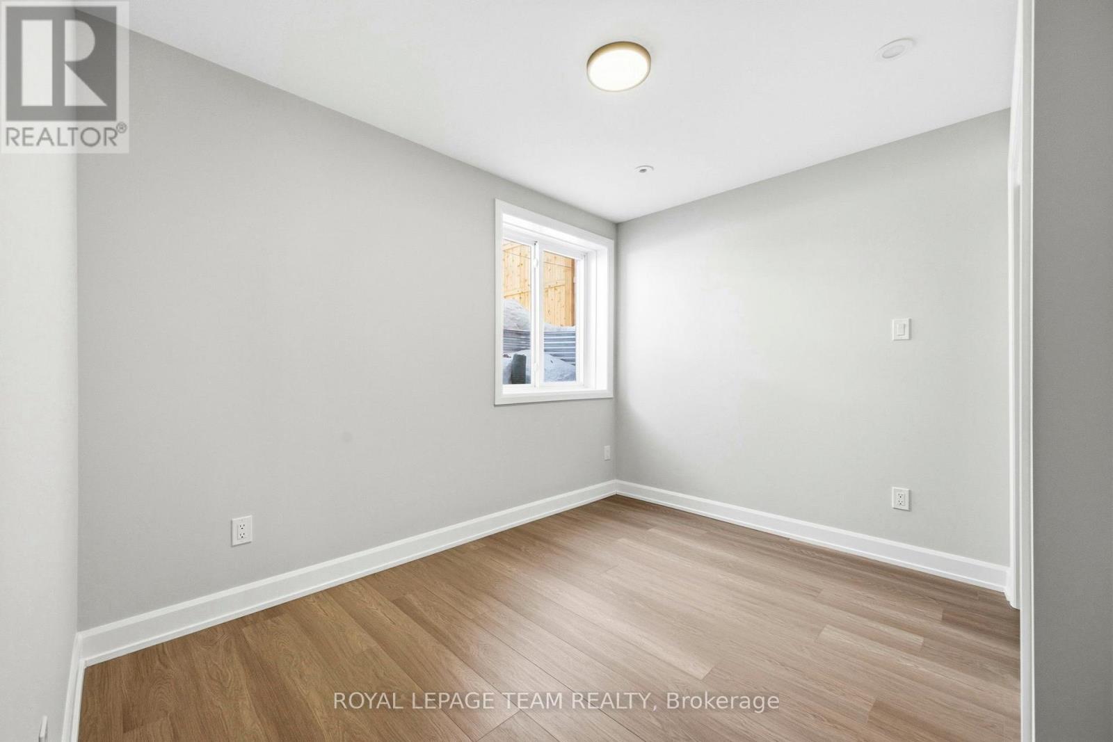 B - 7 Gwynne Avenue, Ottawa, Ontario  K1Y 1X1 - Photo 15 - X12881552