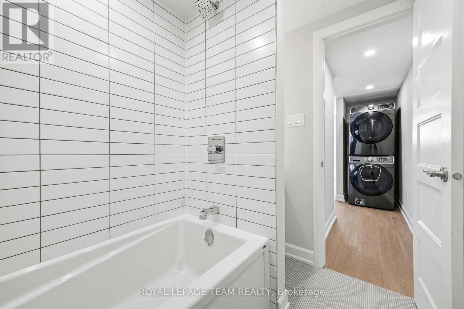 B - 7 Gwynne Avenue, Ottawa, Ontario  K1Y 1X1 - Photo 22 - X12881552