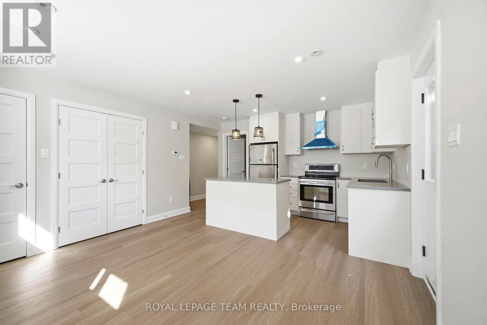 B - 7 Gwynne Avenue, Ottawa, Ontario  K1Y 1X1 - Photo 5 - X12881552