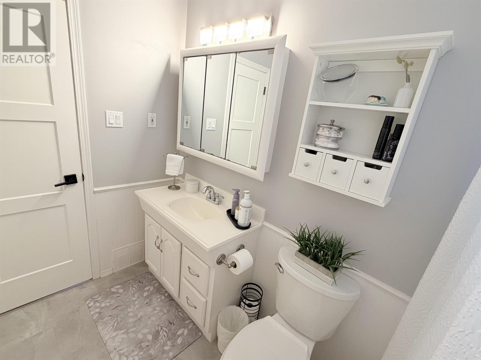 221 Cedar Ave, Thunder Bay, Ontario  P7B 4V4 - Photo 20 - TB2600411