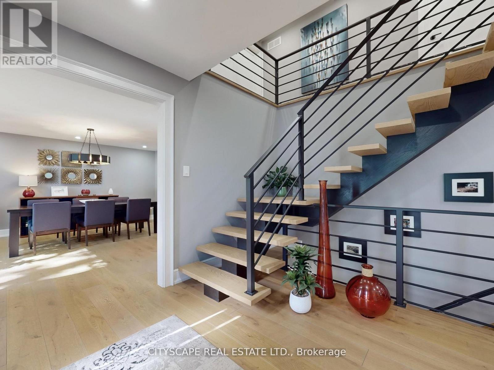 2585 Kenna Court, Mississauga (Sheridan), Ontario  L5K 2K4 - Photo 16 - W12878702