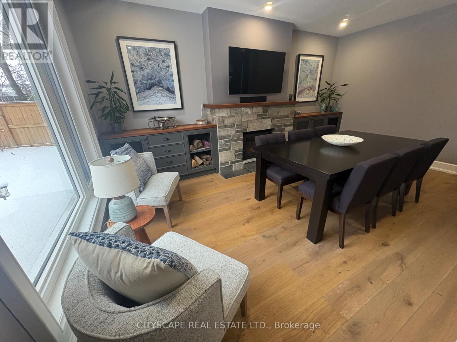 2585 Kenna Court, Mississauga (Sheridan), Ontario  L5K 2K4 - Photo 10 - W12878702