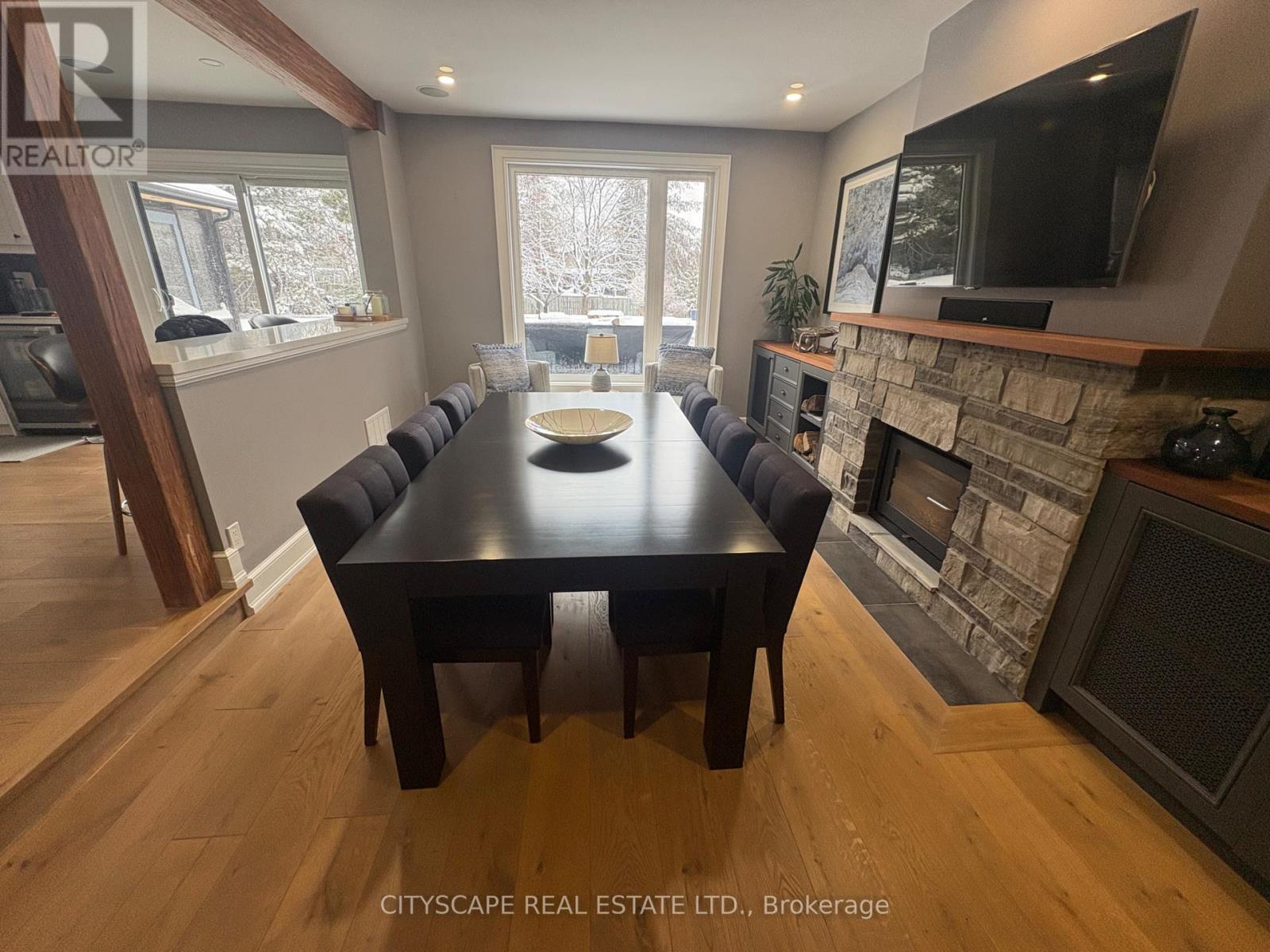 2585 Kenna Court, Mississauga (Sheridan), Ontario  L5K 2K4 - Photo 11 - W12878702