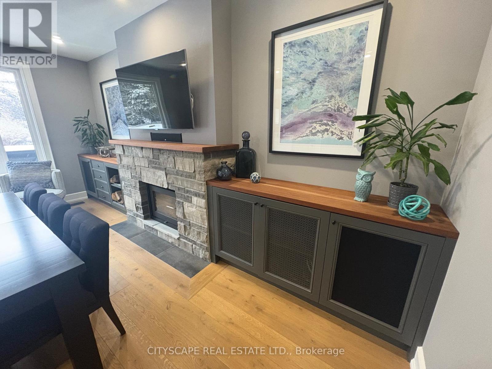 2585 Kenna Court, Mississauga (Sheridan), Ontario  L5K 2K4 - Photo 12 - W12878702