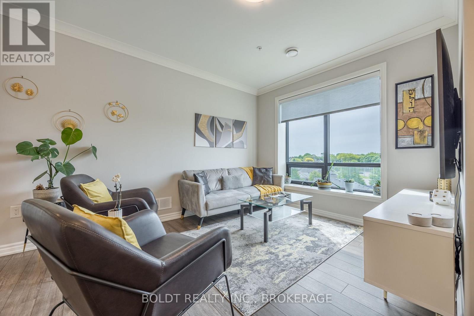 507 - 16 Wood Street, St. Catharines, Ontario  L2N 2A9 - Photo 12 - X12881456