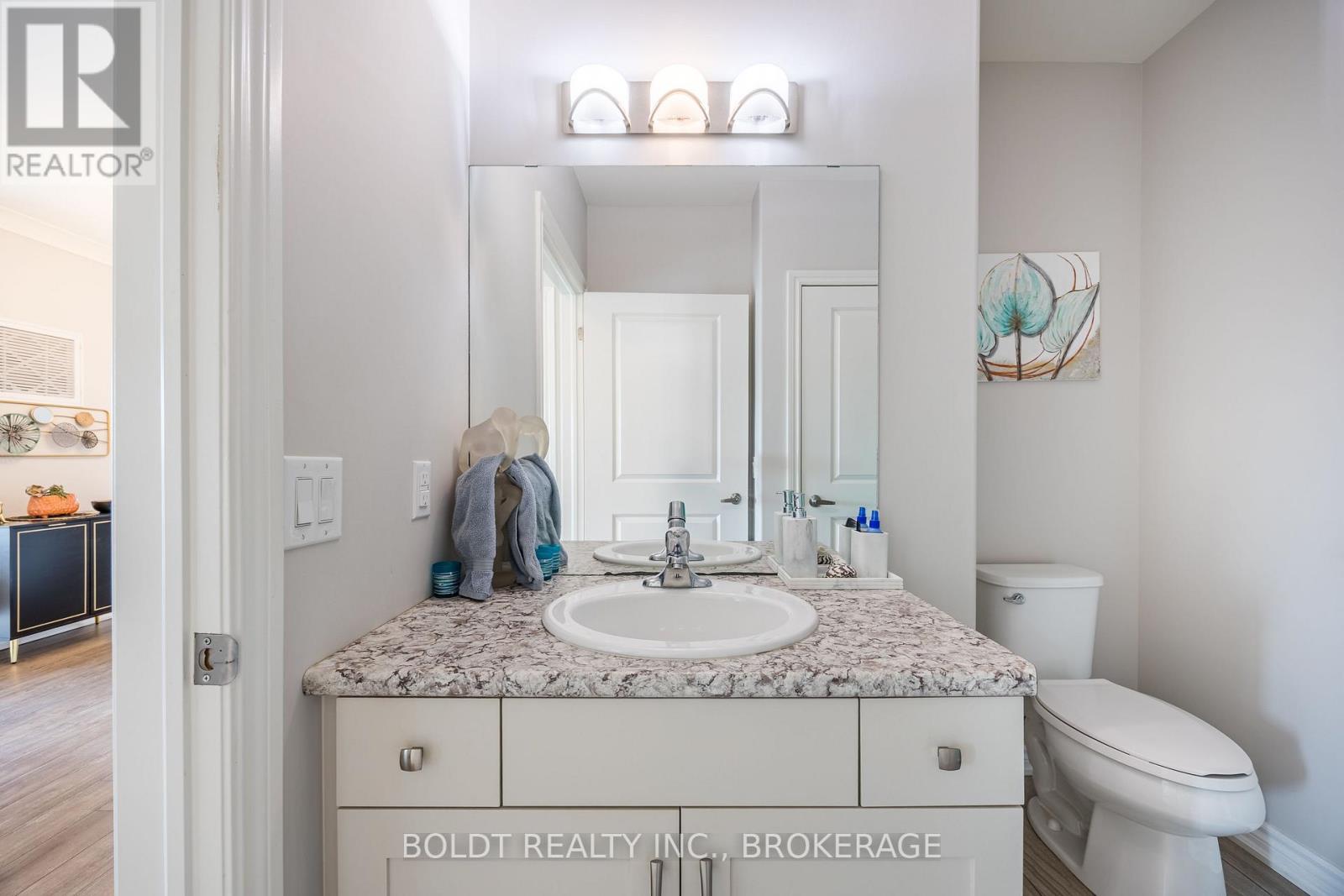 507 - 16 Wood Street, St. Catharines, Ontario  L2N 2A9 - Photo 17 - X12881456