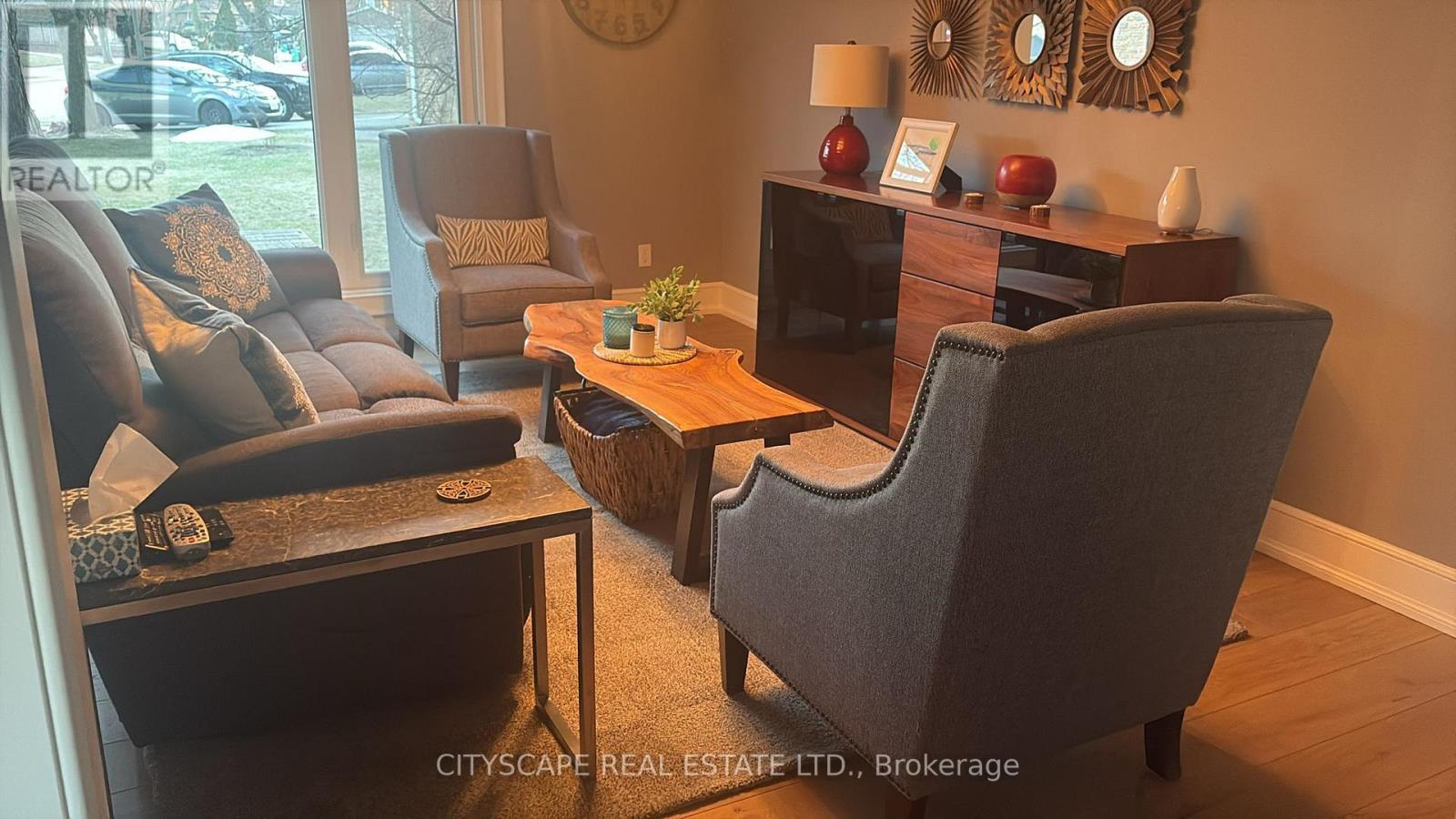 2585 Kenna Court, Mississauga (Sheridan), Ontario  L5K 2K4 - Photo 13 - W12878702