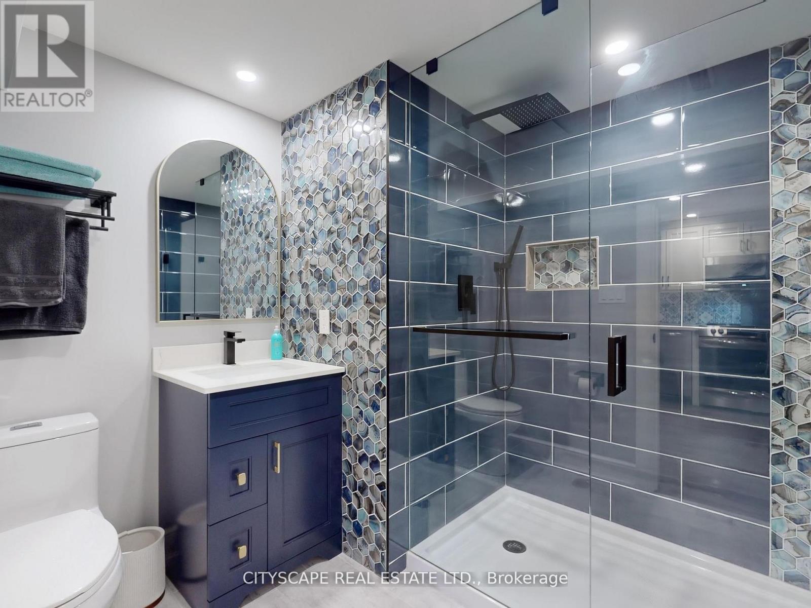 2585 Kenna Court, Mississauga (Sheridan), Ontario  L5K 2K4 - Photo 31 - W12878702