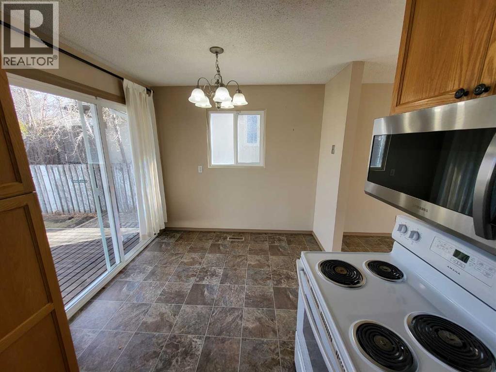 2161 Palm Road S, Lethbridge, Alberta  T1K 3N9 - Photo 4 - A2291657