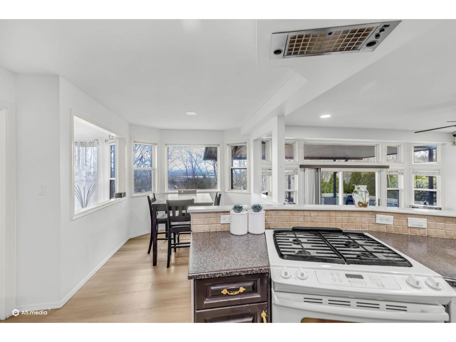 3737 Lethbridge Drive, Abbotsford, British Columbia  V3G 1J5 - Photo 8 - R3094059