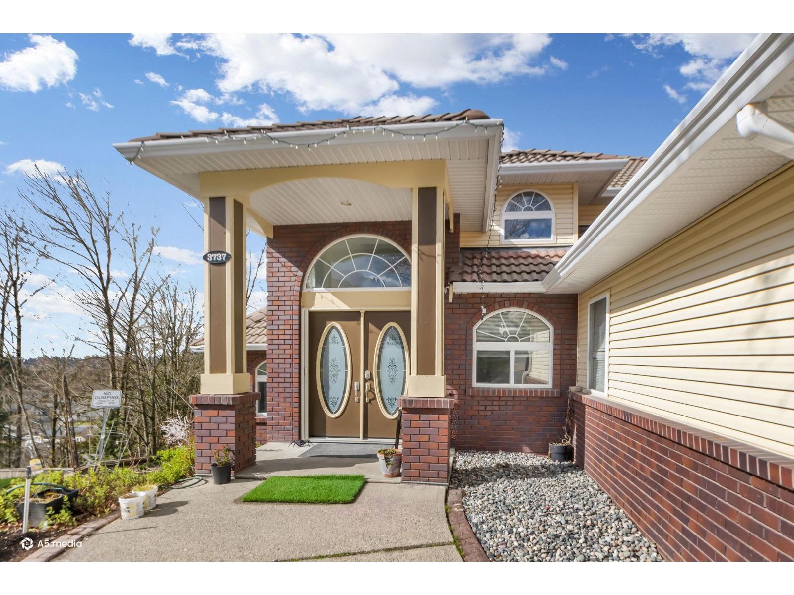 3737 Lethbridge Drive, Abbotsford, British Columbia  V3G 1J5 - Photo 3 - R3094059