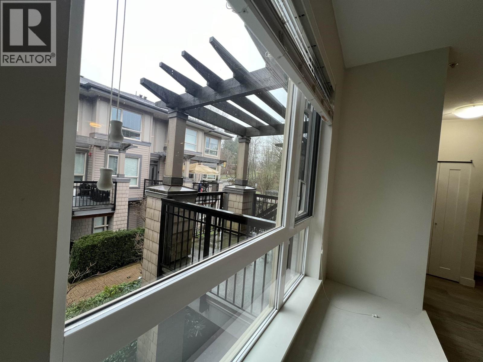 3211 Noel Drive, Burnaby, British Columbia  V3J 0G8 - Photo 9 - R3099158