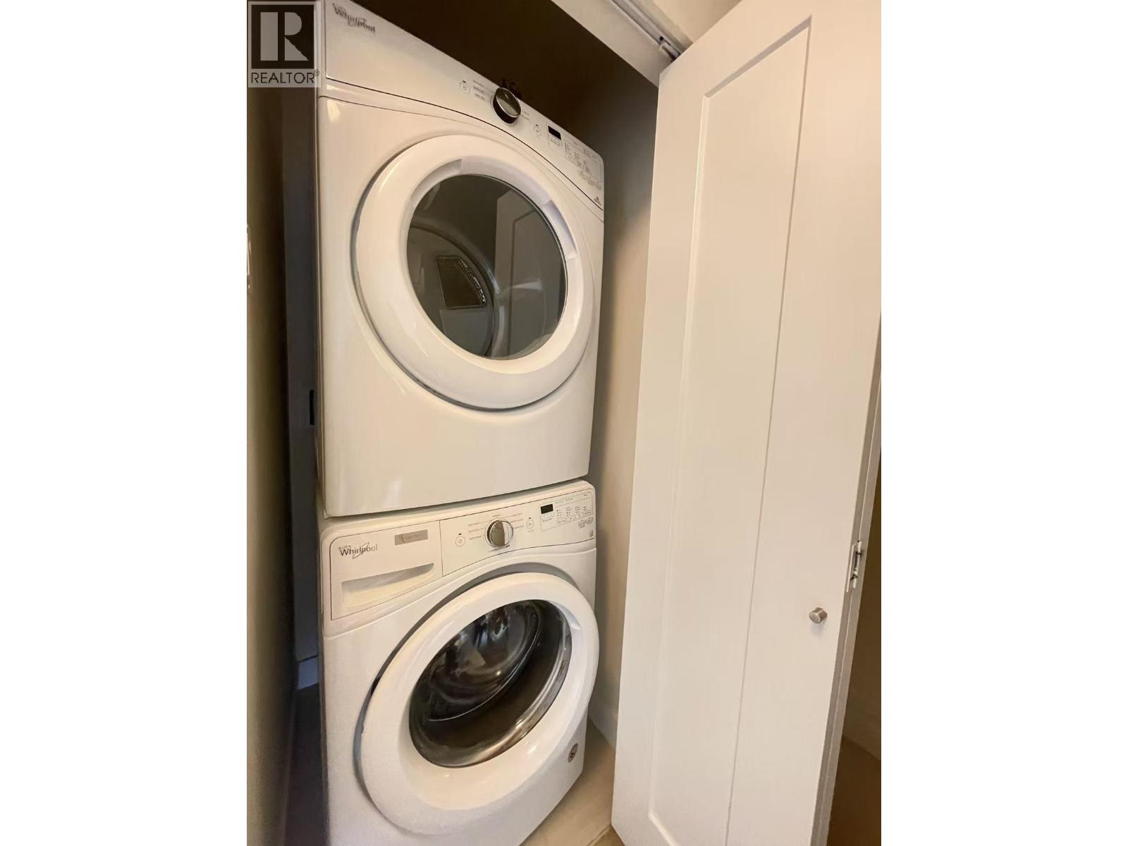 3211 Noel Drive, Burnaby, British Columbia  V3J 0G8 - Photo 16 - R3099158