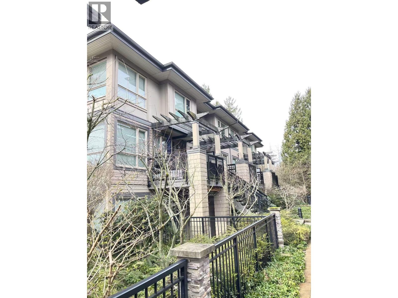 3211 NOEL DRIVE, burnaby, British Columbia