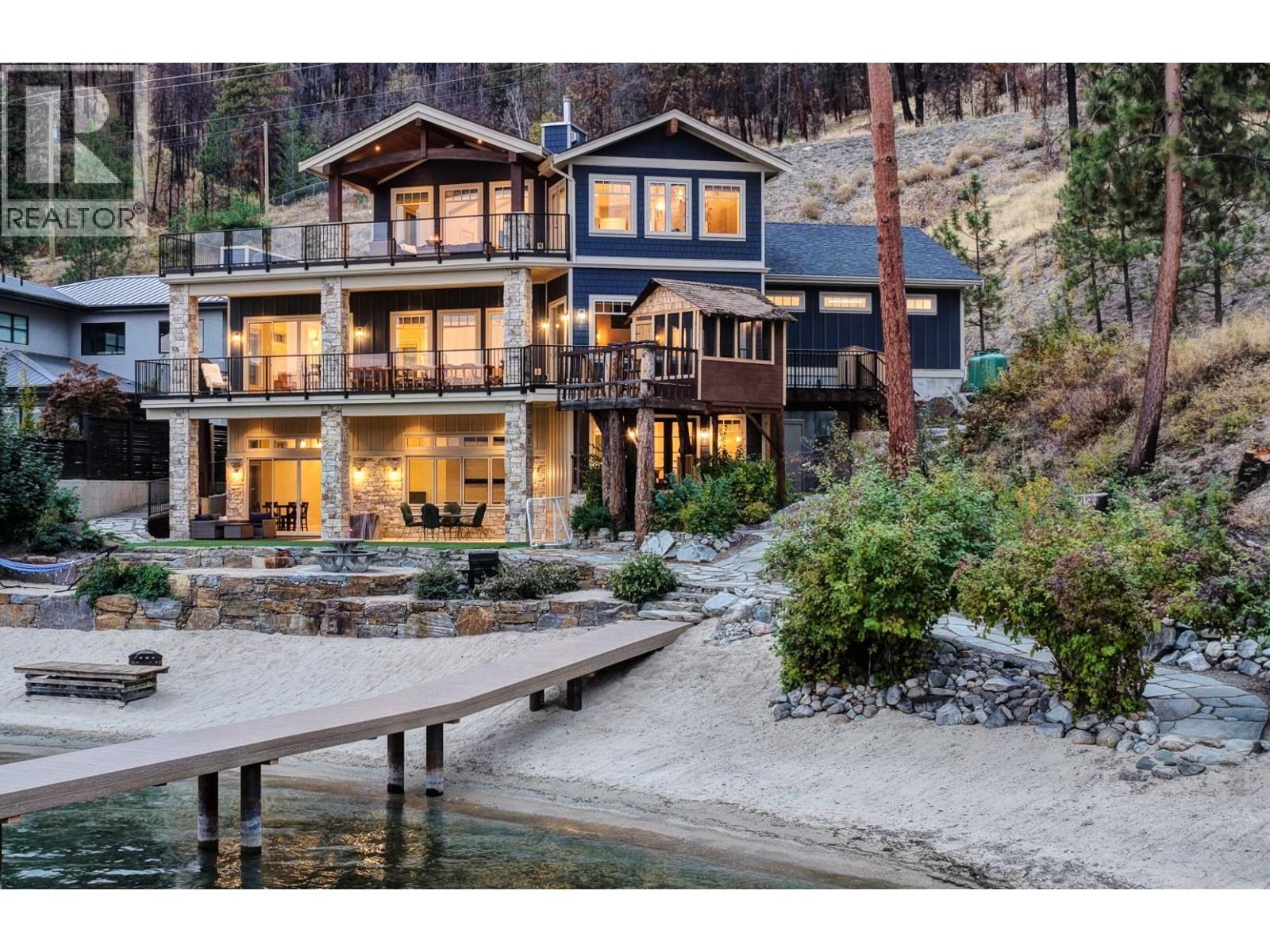 2329 Westside Place, Kelowna, British Columbia