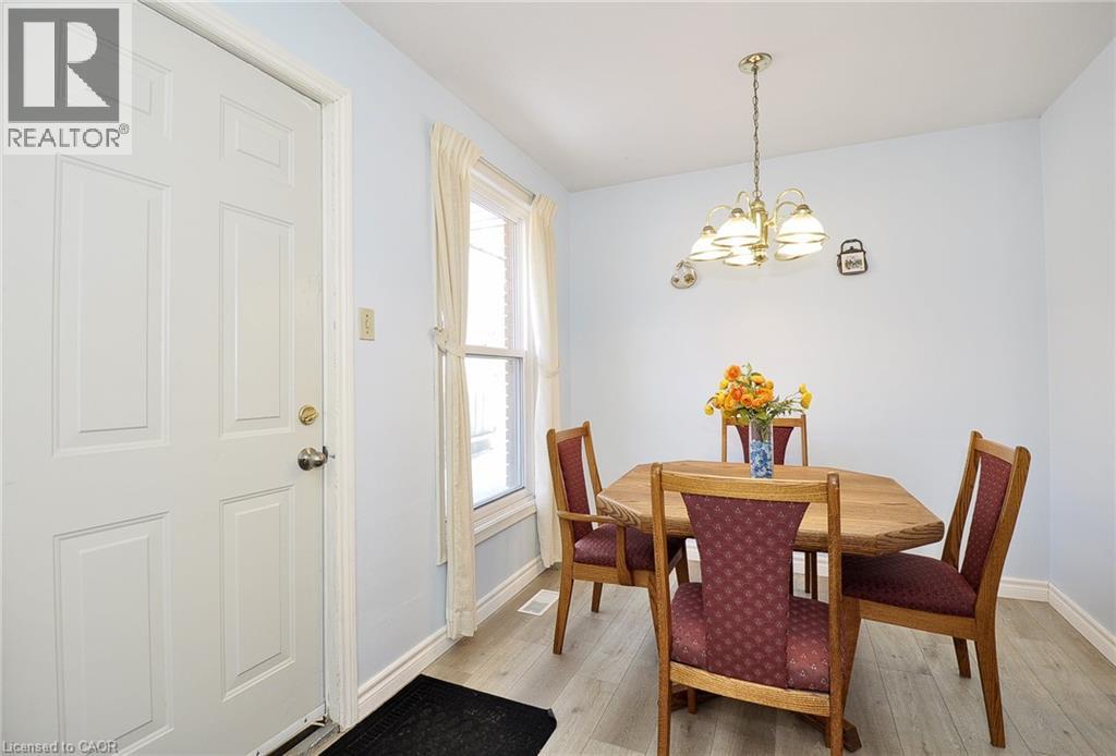 104 Milford Avenue, Waterloo, Ontario  N2L 3Z3 - Photo 14 - 40812157