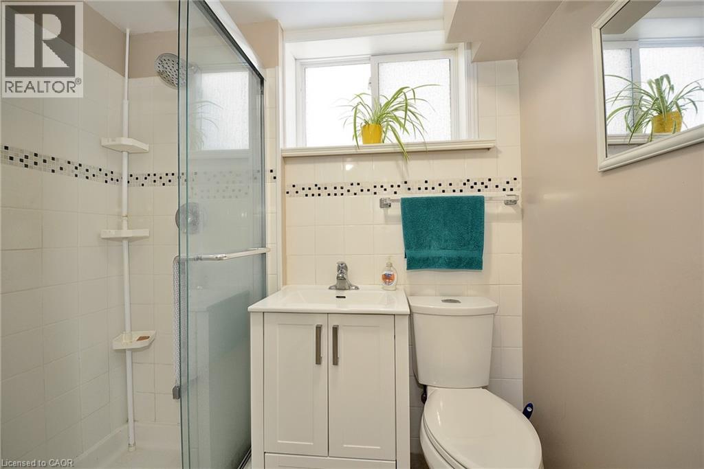 104 Milford Avenue, Waterloo, Ontario  N2L 3Z3 - Photo 23 - 40812157