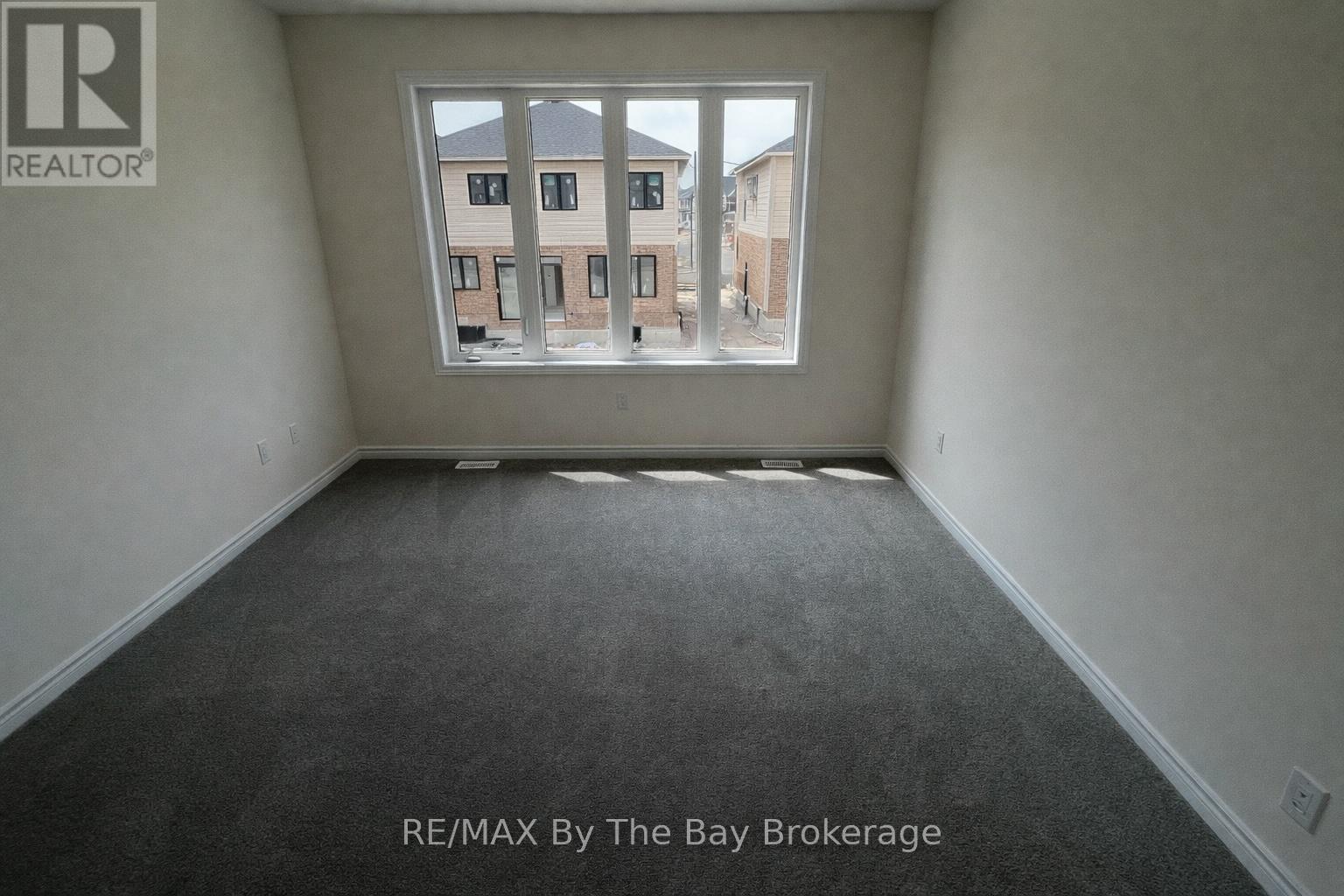 7 Rosanne Circle, Wasaga Beach, Ontario  L9Z 0N5 - Photo 11 - S12881516