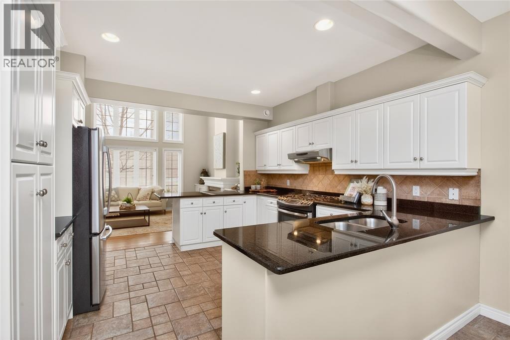 2016 Thelma Avenue, Sarnia, Ontario  N0N 1C0 - Photo 13 - 26005151