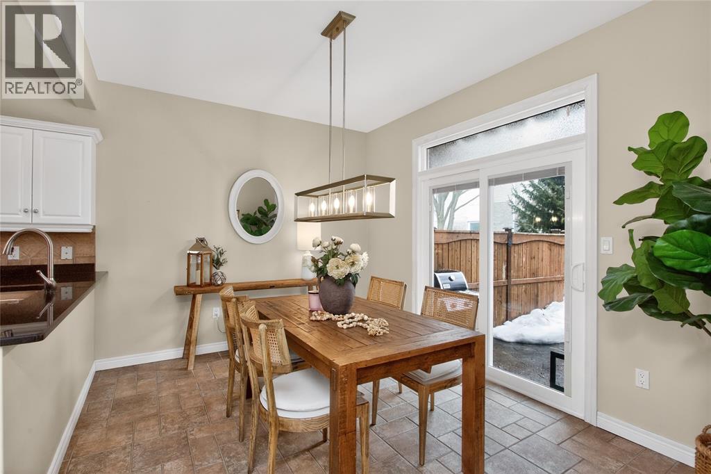 2016 Thelma Avenue, Sarnia, Ontario  N0N 1C0 - Photo 15 - 26005151