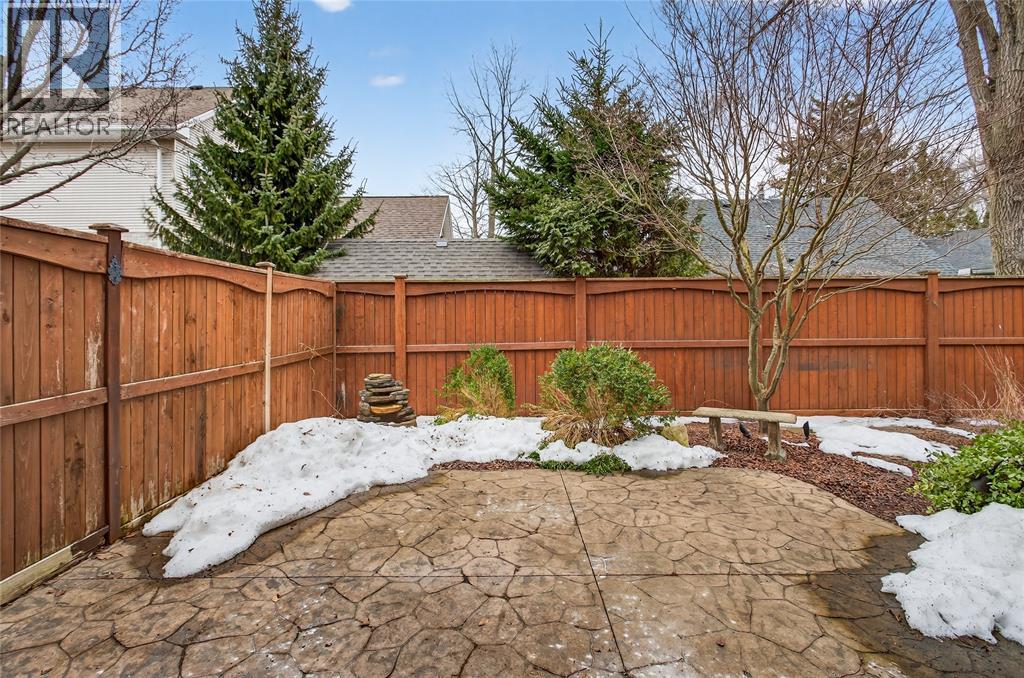 2016 Thelma Avenue, Sarnia, Ontario  N0N 1C0 - Photo 36 - 26005151