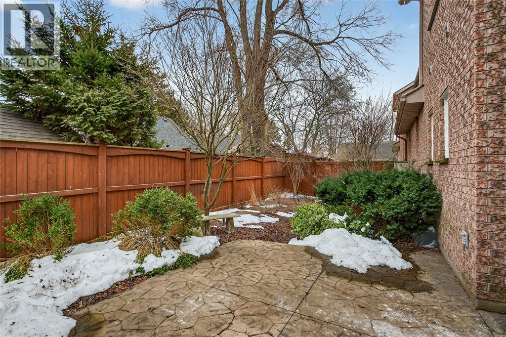 2016 Thelma Avenue, Sarnia, Ontario  N0N 1C0 - Photo 38 - 26005151