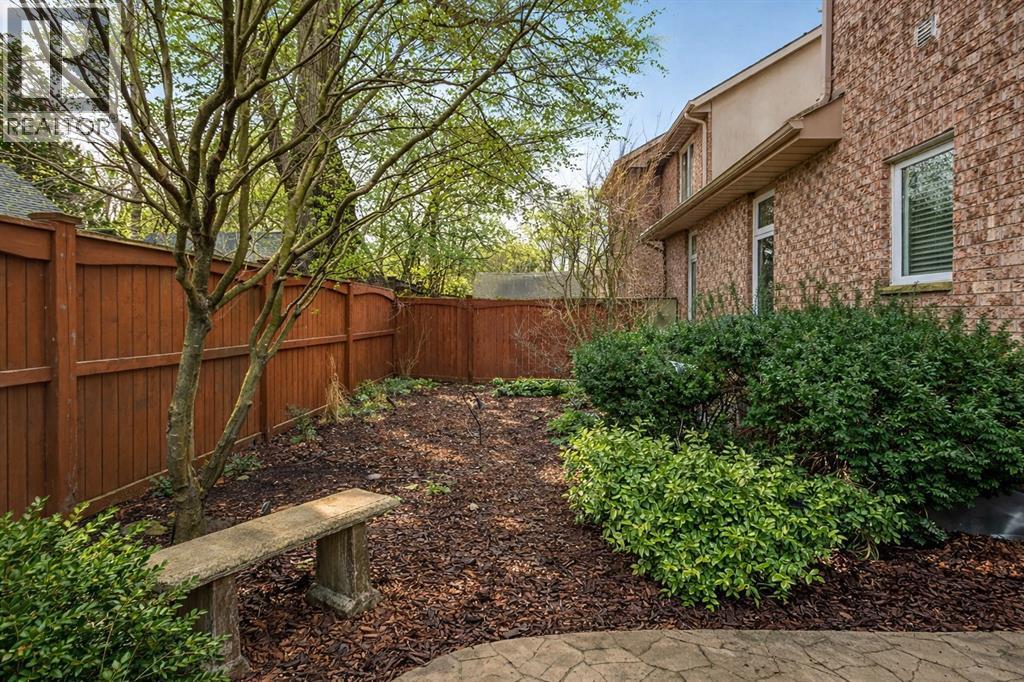 2016 Thelma Avenue, Sarnia, Ontario  N0N 1C0 - Photo 39 - 26005151