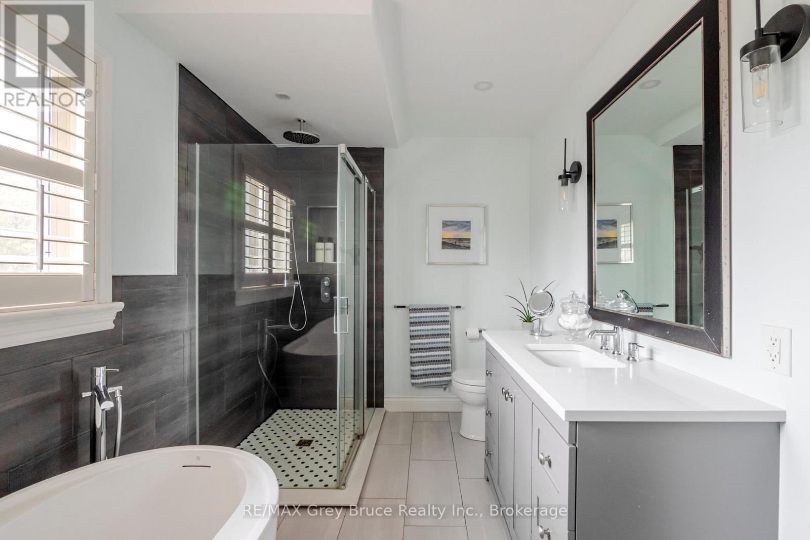 243009 21 Side Road, Meaford, Ontario  N4K 5N3 - Photo 34 - X12881514