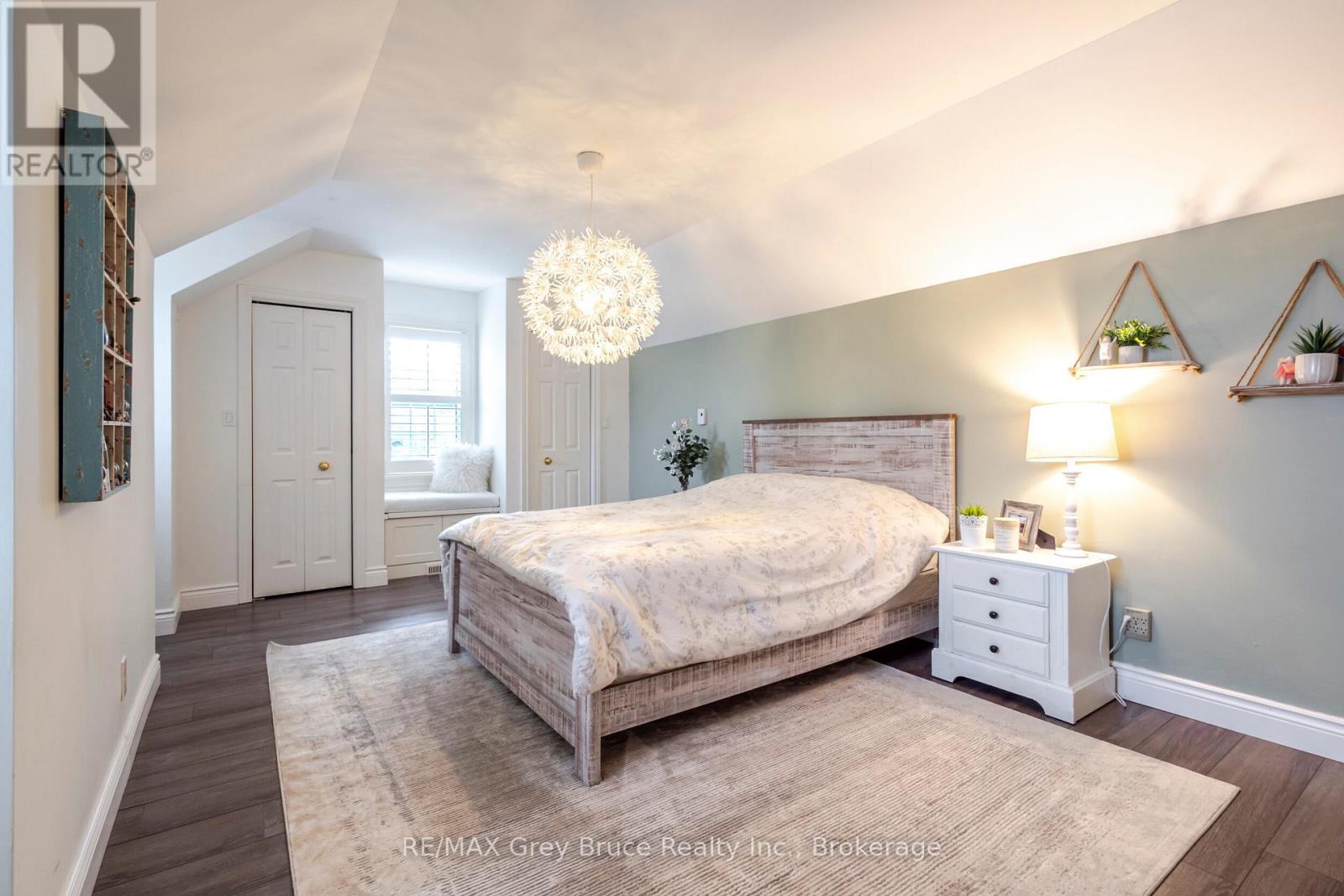 243009 21 Side Road, Meaford, Ontario  N4K 5N3 - Photo 4 - X12881514