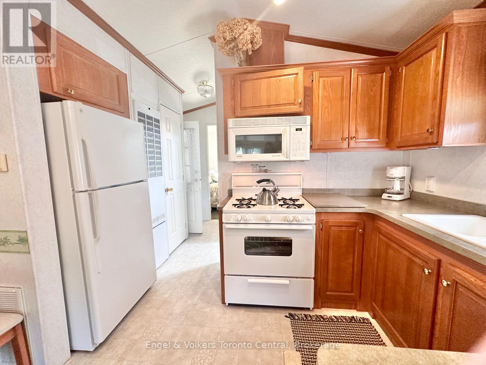 B6 - 7489 Sideroad 5 E, Wellington North, Ontario  N0G 2L0 - Photo 15 - X12881548