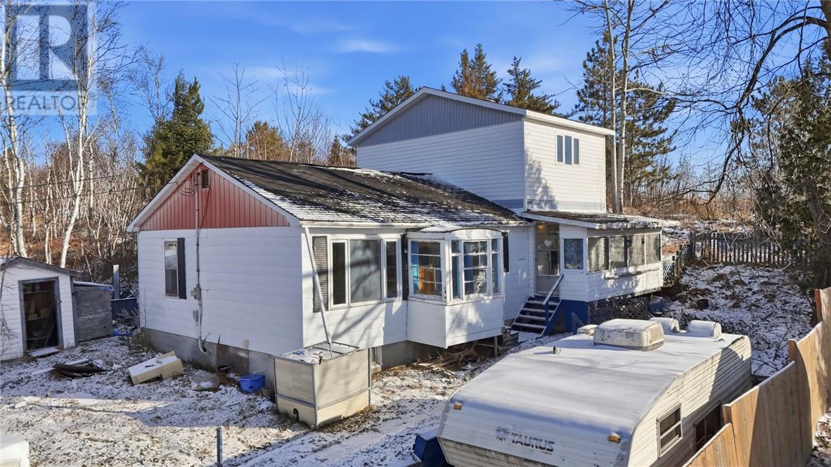 40 Laberge Lane, Greater Sudbury, Ontario  P3B 3S2 - Photo 1 - 2126800