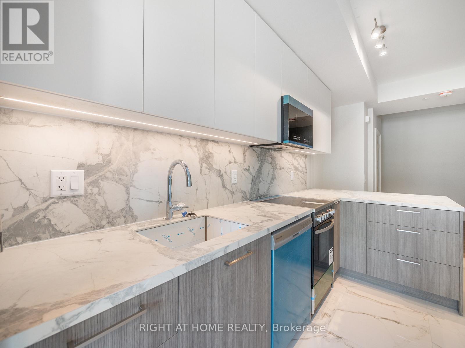 5 - 262 Finch Avenue E, Toronto, Ontario  M2N 0L3 - Photo 9 - C12881452