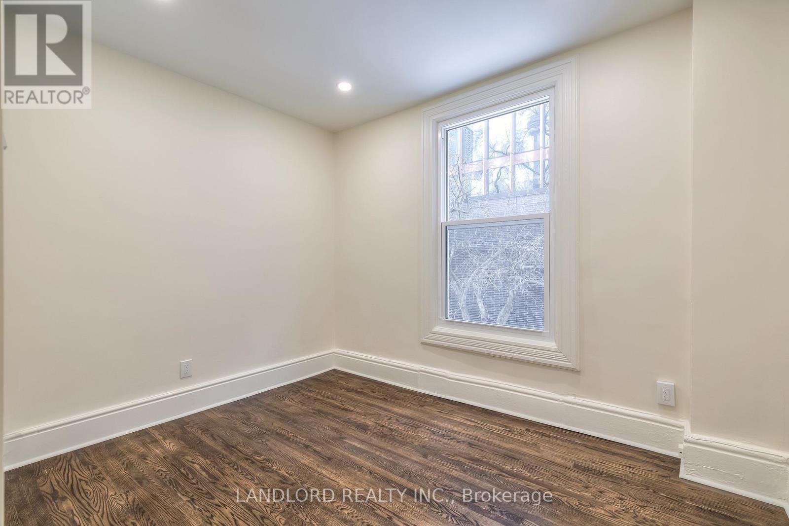 8 Draper Street, Toronto, Ontario  M5V 2M4 - Photo 15 - C12881460