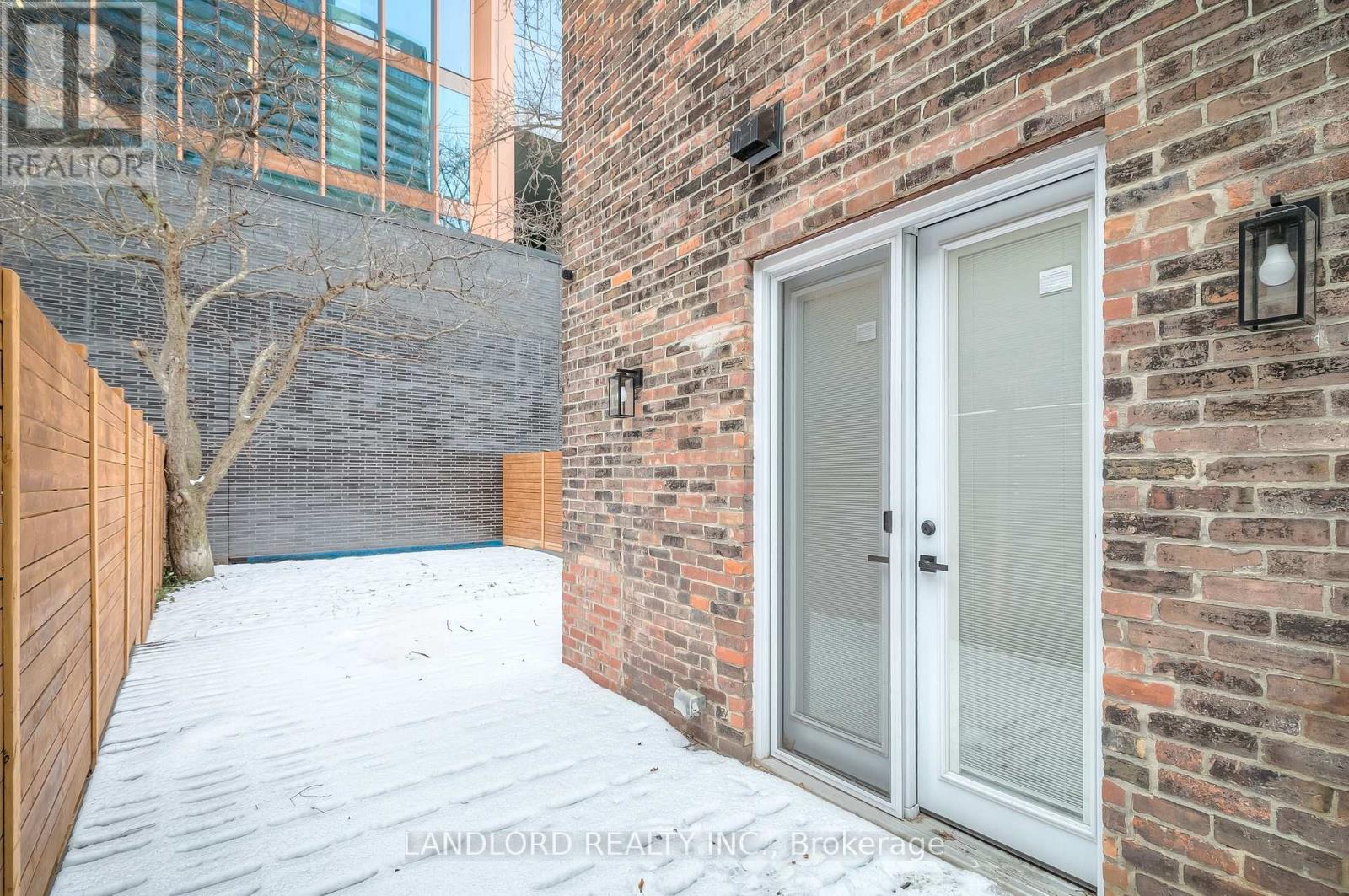 8 Draper Street, Toronto, Ontario  M5V 2M4 - Photo 25 - C12881460