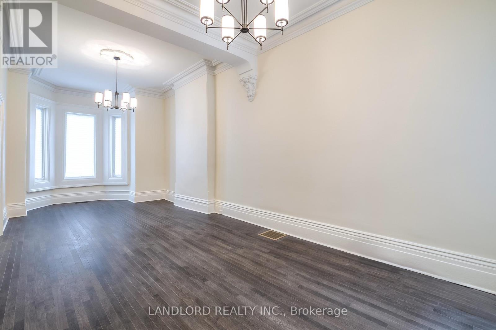 8 Draper Street, Toronto, Ontario  M5V 2M4 - Photo 9 - C12881460