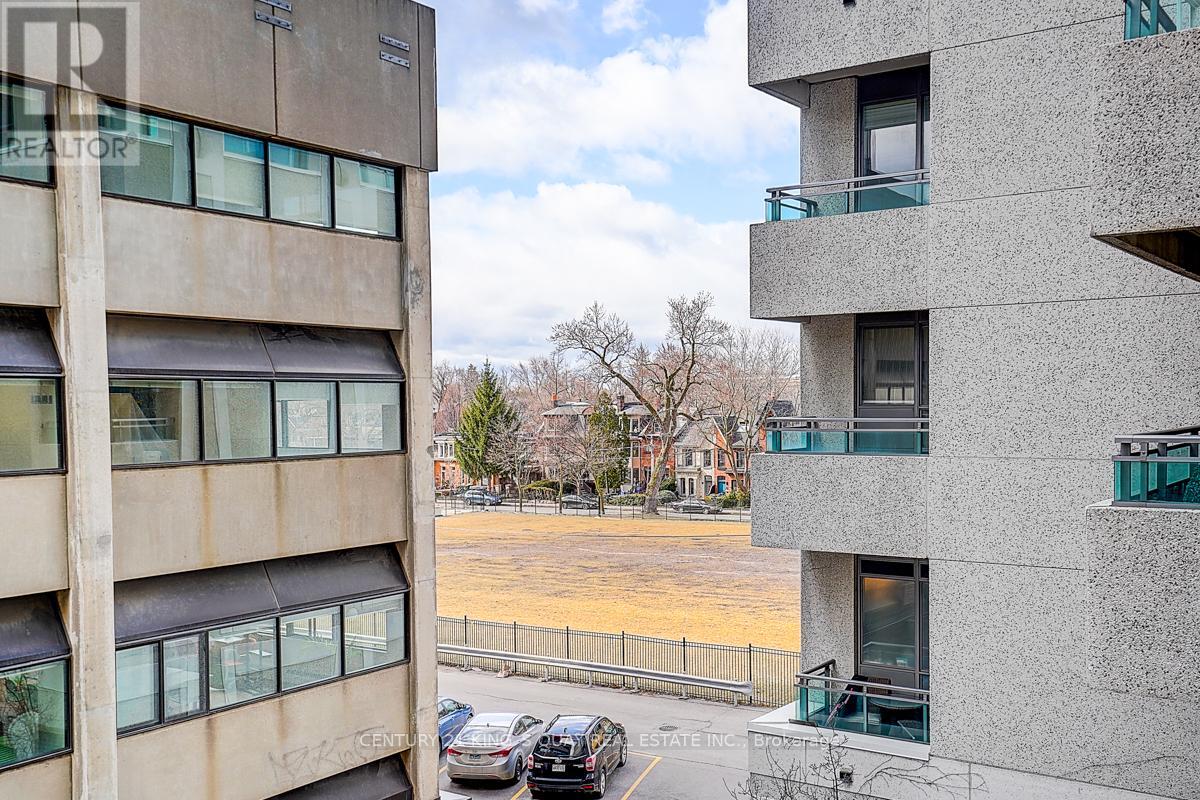 301 - 736 Spadina Avenue, Toronto, Ontario  M5S 2J6 - Photo 47 - C12881500