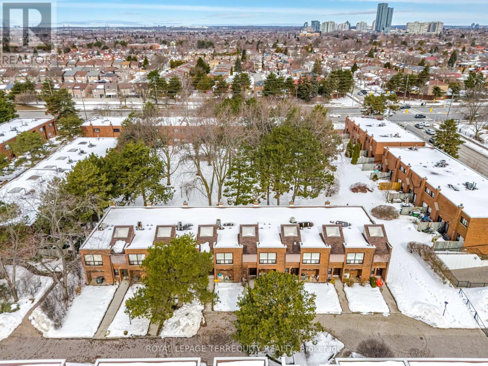4 - 298 Torresdale Avenue, Toronto, Ontario  M2R 3N3 - Photo 2 - C12881504