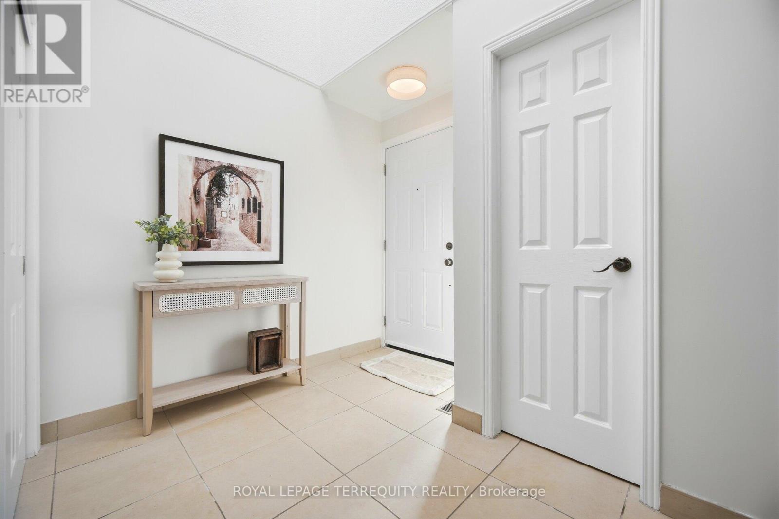 4 - 298 Torresdale Avenue, Toronto, Ontario  M2R 3N3 - Photo 8 - C12881504