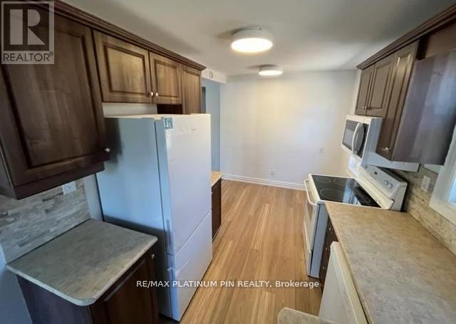 293 Ellerslie Avenue, Toronto, Ontario  M2R 1B6 - Photo 4 - C12881510