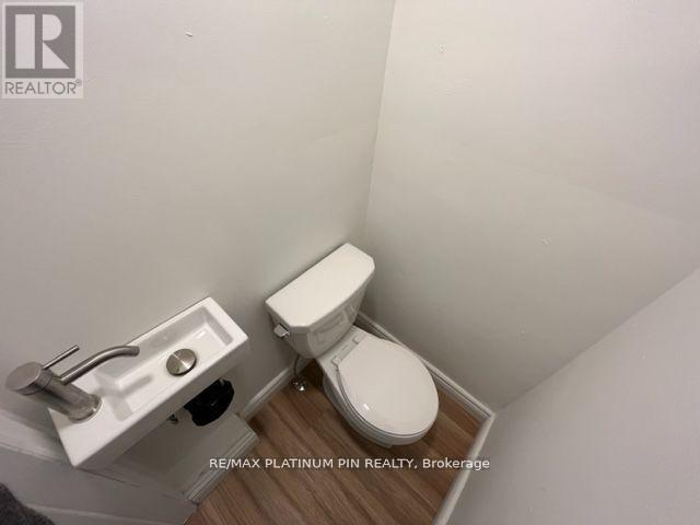 293 Ellerslie Avenue, Toronto, Ontario  M2R 1B6 - Photo 9 - C12881510