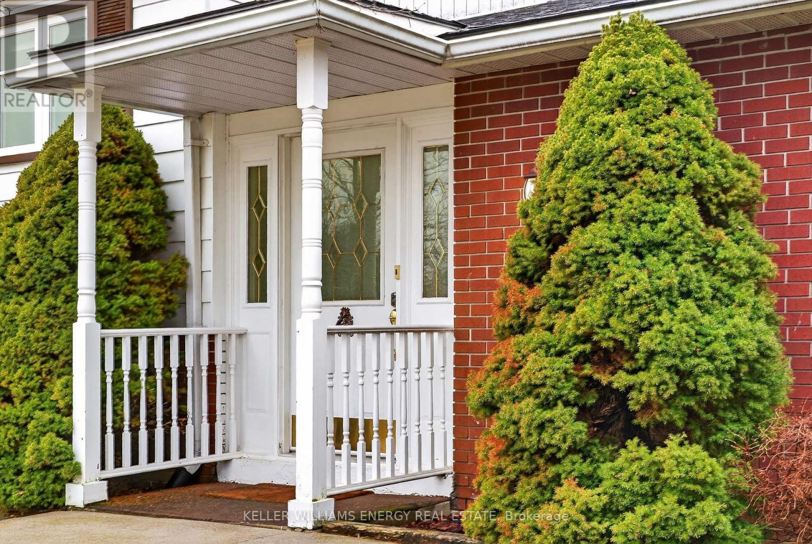 4 Mary Avenue, Prince Edward County (Wellington Ward), Ontario  K0K 3L0 - Photo 3 - X12879582