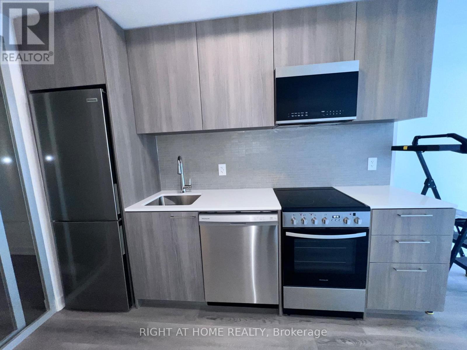 407 - 7437 Kingston Road, Toronto (Rouge), Ontario  M1B 0E9 - Photo 10 - E12881526