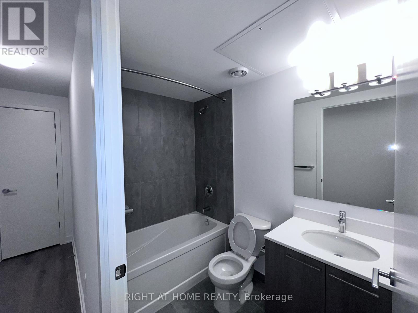 407 - 7437 Kingston Road, Toronto (Rouge), Ontario  M1B 0E9 - Photo 17 - E12881526