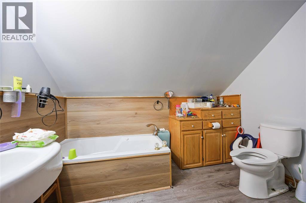 823 Holt Line, Sombra, Ontario  N0P 2B0 - Photo 19 - 26005311