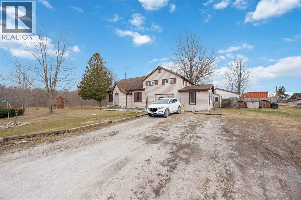 823 Holt Line, Sombra, Ontario  N0P 2B0 - Photo 2 - 26005311