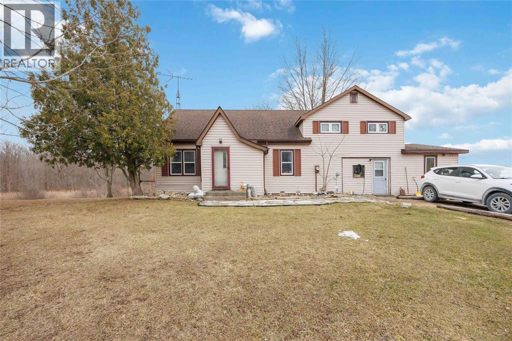 823 Holt Line, Sombra, Ontario  N0P 2B0 - Photo 4 - 26005311